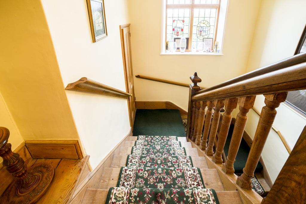 Molland Manor House Bed & Breakfast Сандуич Экстерьер фото