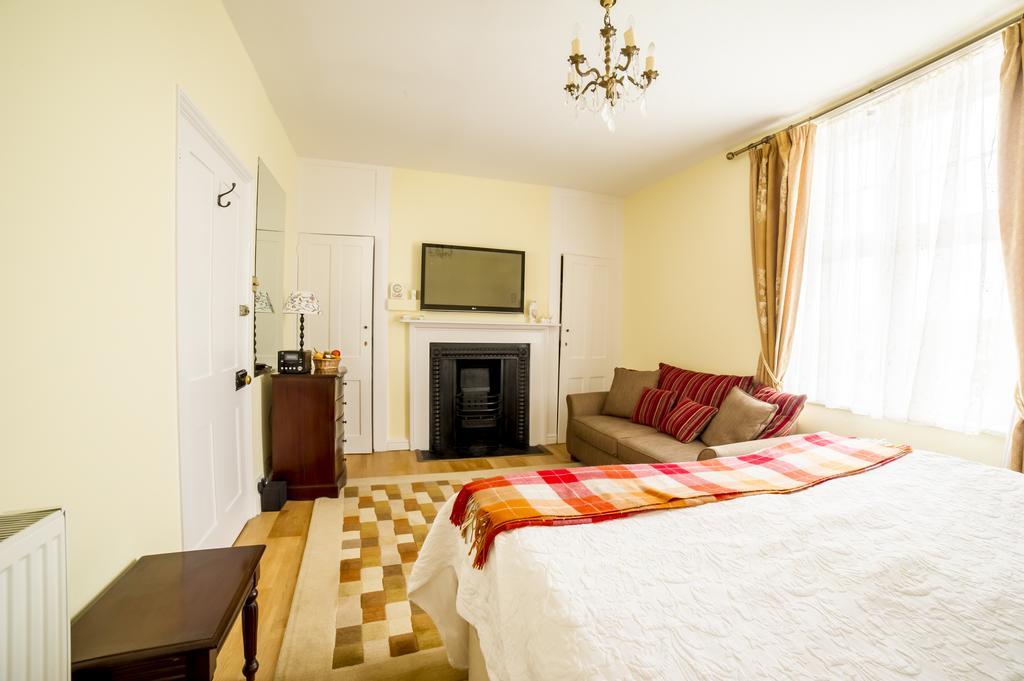 Molland Manor House Bed & Breakfast Сандуич Экстерьер фото
