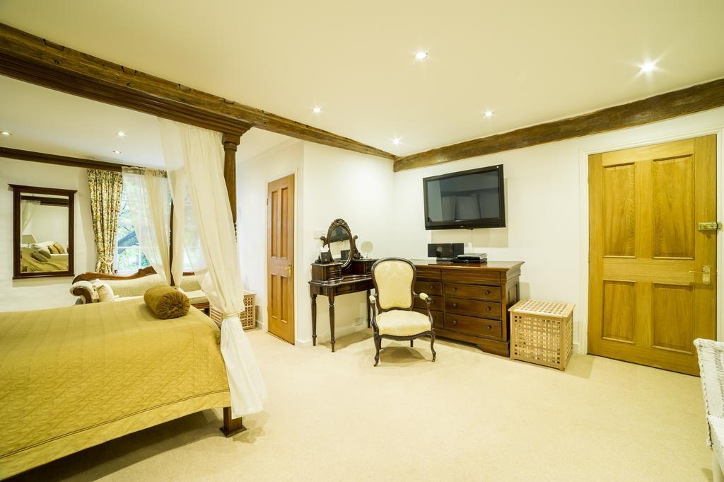 Molland Manor House Bed & Breakfast Сандуич Экстерьер фото
