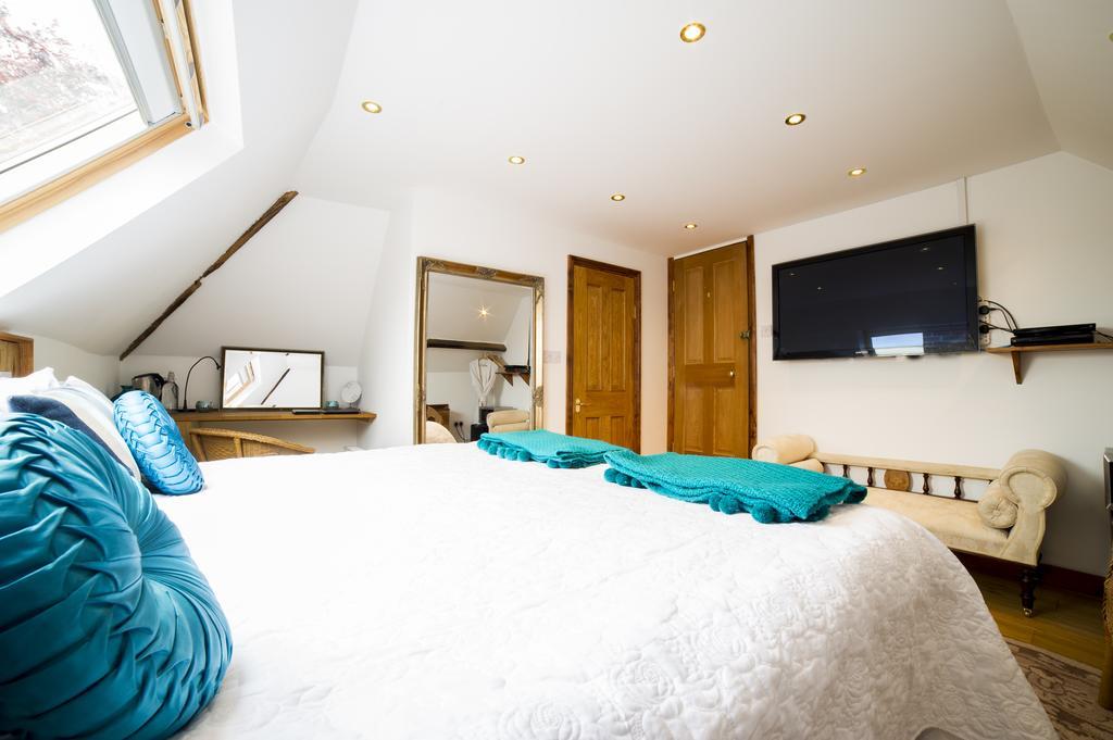 Molland Manor House Bed & Breakfast Сандуич Экстерьер фото
