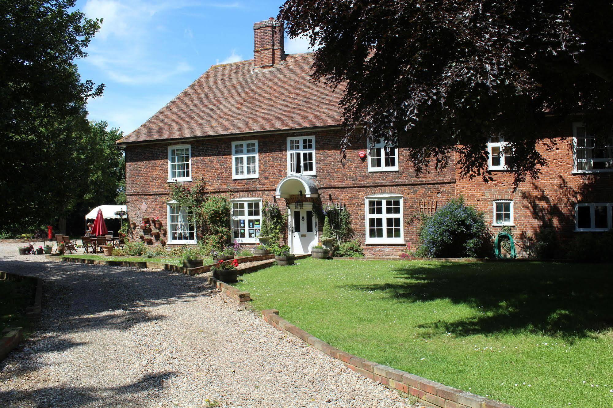 Molland Manor House Bed & Breakfast Сандуич Экстерьер фото