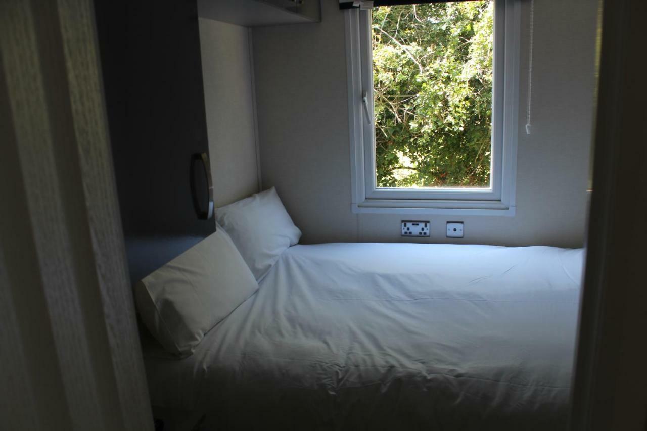 Molland Manor House Bed & Breakfast Сандуич Экстерьер фото